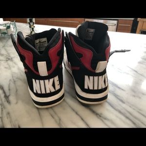 Nike Air Flight, sz 11.5, used twice— no laces